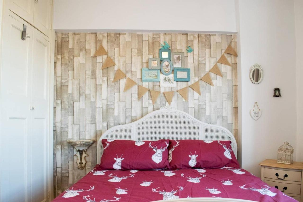 Beautifully Decorated Contemporary 2 Bedroom Flat ลอนดอน ภายนอก รูปภาพ